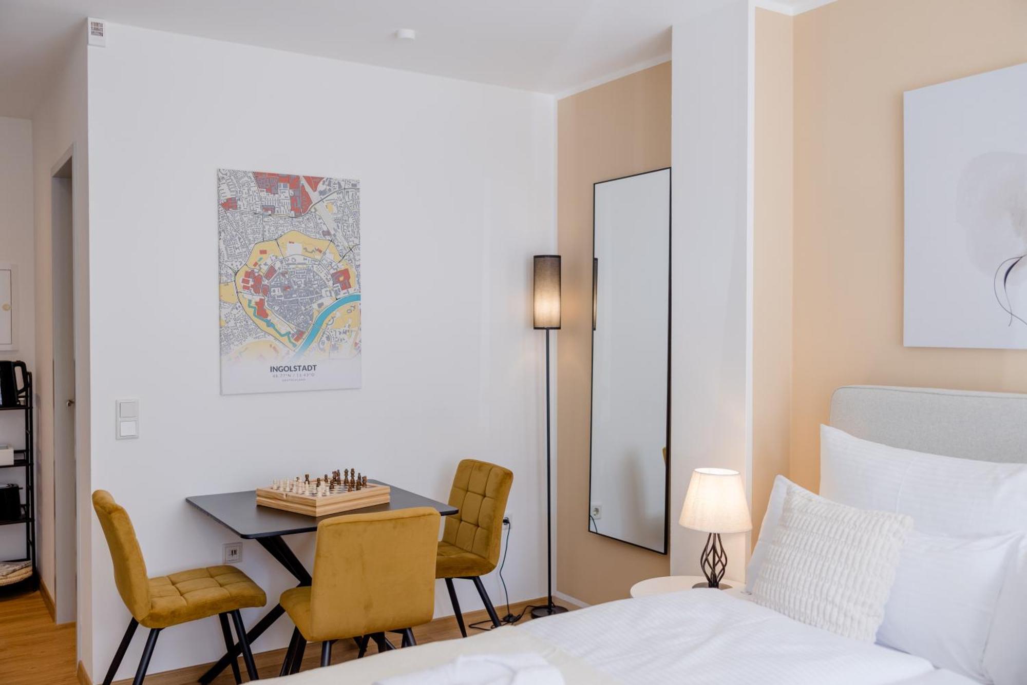 אינגולשטאט Lumen Homes - Altstadt-Studio Direkt Im Zentrum, Kueche, Netflix, Oeffentlicher Parkplatz Ums Eck מראה חיצוני תמונה