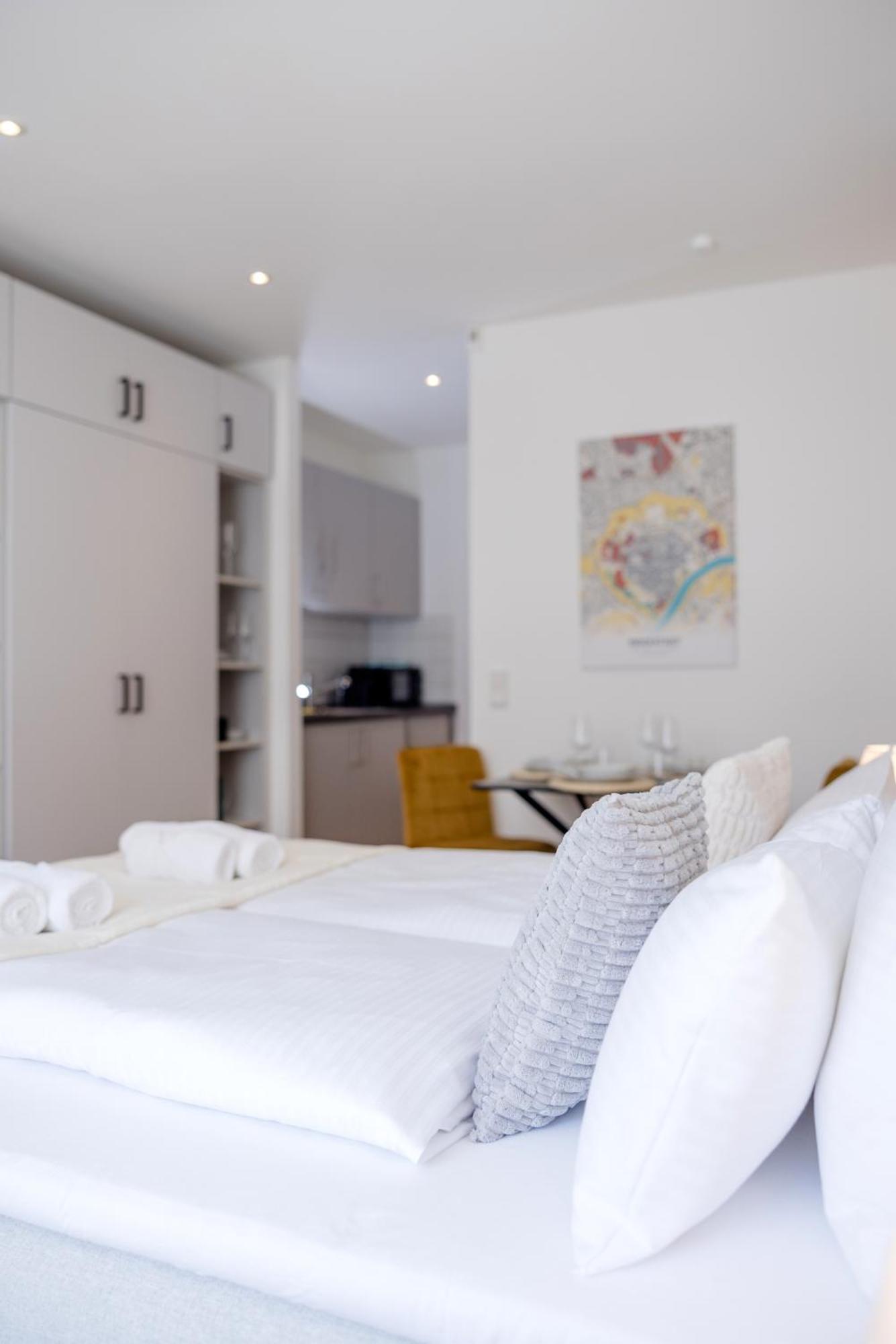 אינגולשטאט Lumen Homes - Altstadt-Studio Direkt Im Zentrum, Kueche, Netflix, Oeffentlicher Parkplatz Ums Eck מראה חיצוני תמונה
