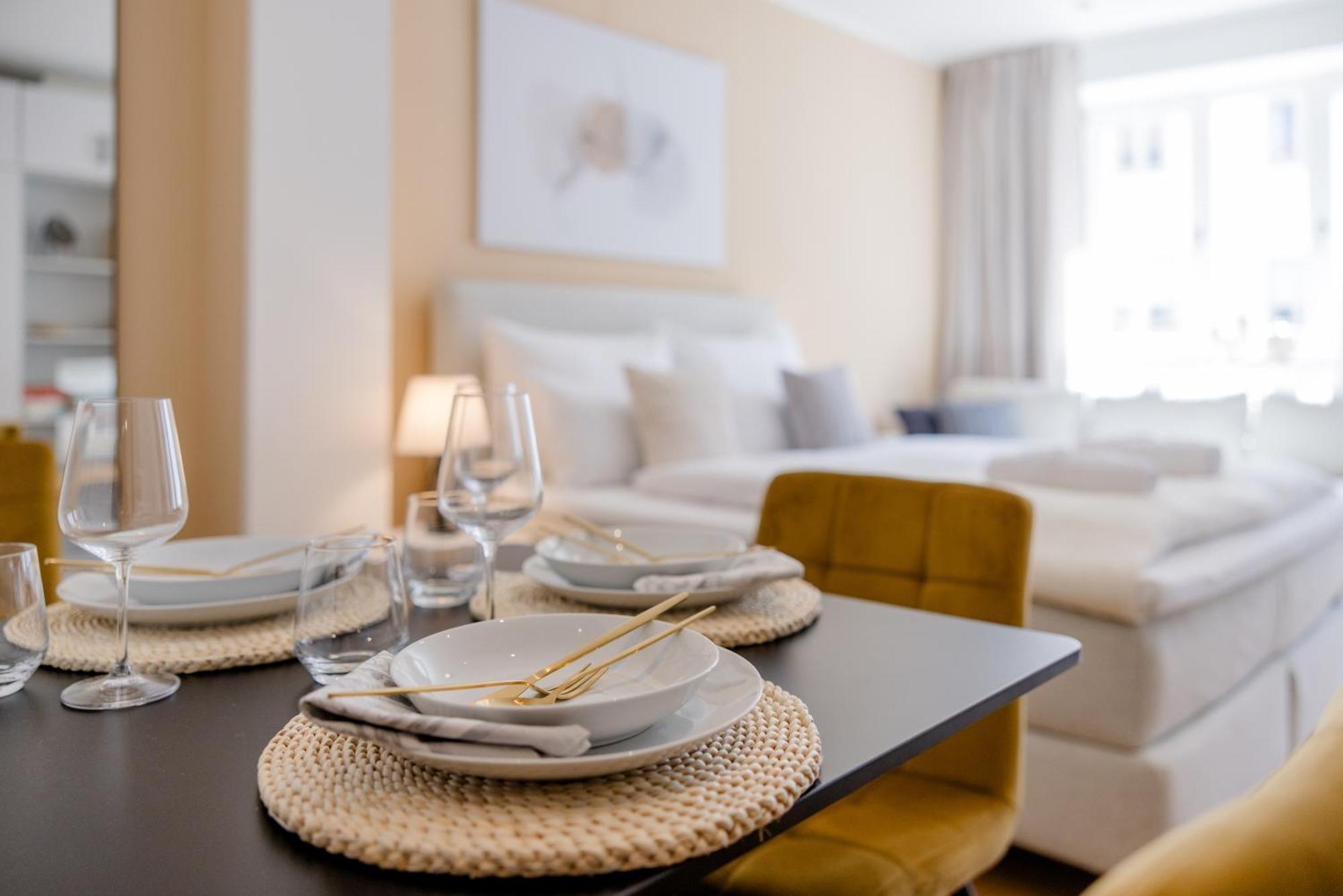 אינגולשטאט Lumen Homes - Altstadt-Studio Direkt Im Zentrum, Kueche, Netflix, Oeffentlicher Parkplatz Ums Eck מראה חיצוני תמונה